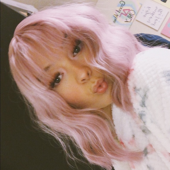 Meet your Posher, Mia - Picture 1 of 1